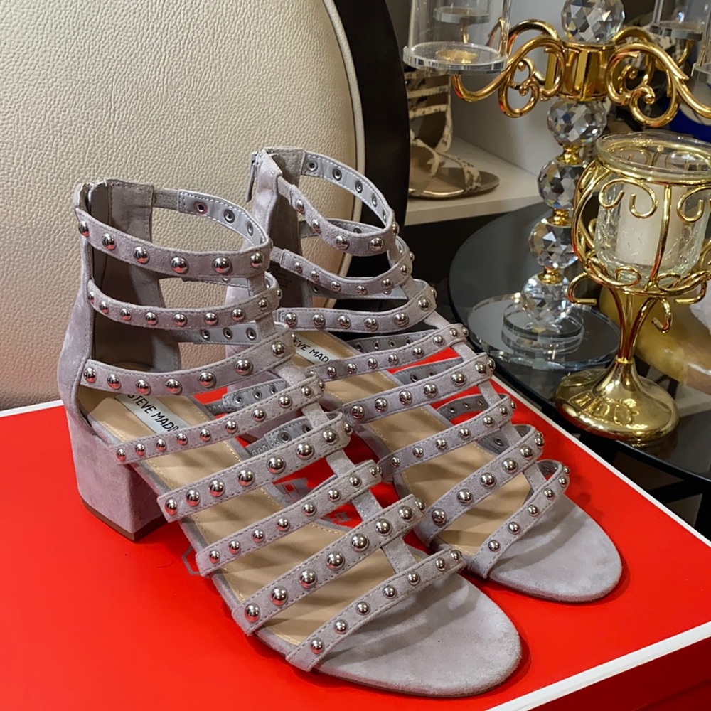 Beautiful Steve Madden used in good condition.